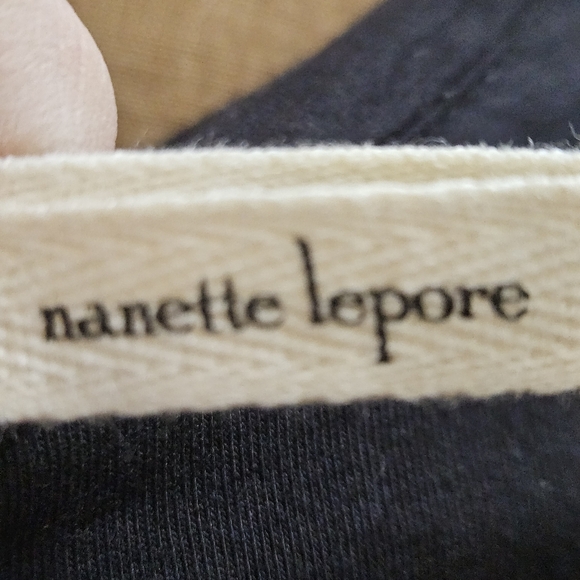 NWT Oonagh by Nanette Lepore Jerry knit dress with front chiffon ruffle. Medium - Picture 6 of 11